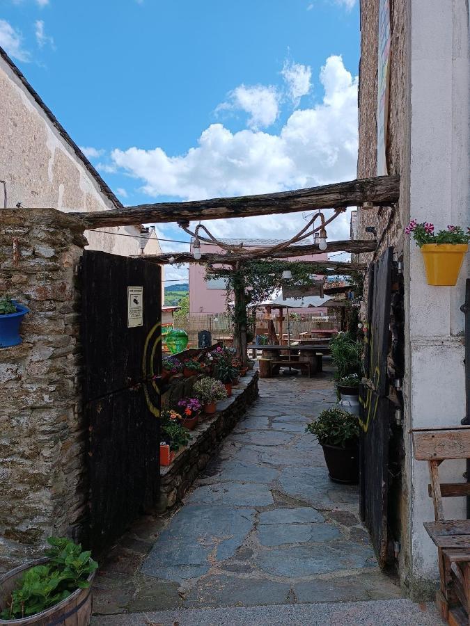 Pension Y Albergue Matias Locanda Sarria Extérieur photo